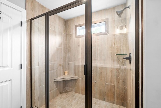 Building Photo - 1607 Ellie Piper Cir