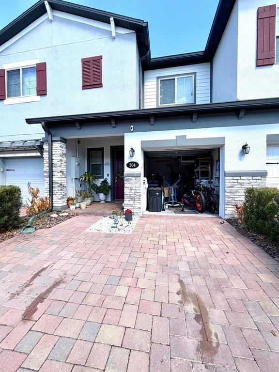 Building Photo - 204 Rustic Loop