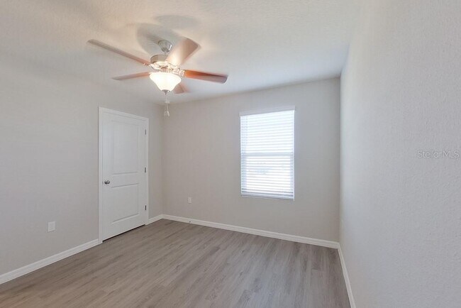 Building Photo - 4397 SW 85 Ln