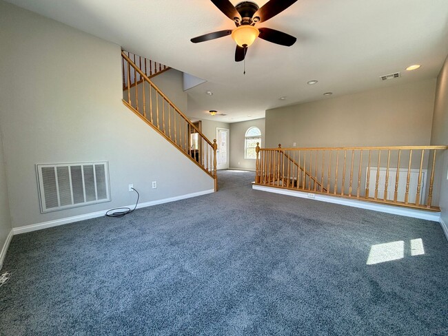 Building Photo - 3 story in Silverado Ranch
