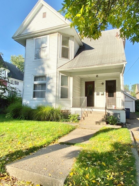 Exterior - 231 Calkins Ave SE