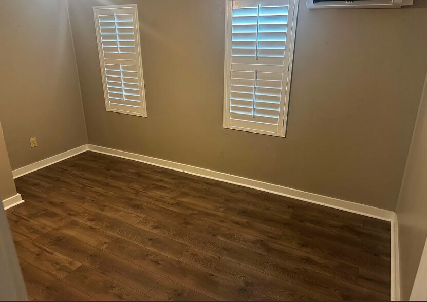 Building Photo - 1120 South St