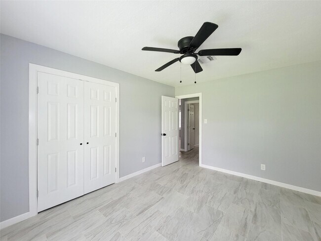 Building Photo - 5103 Karu Dr