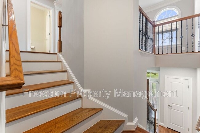 Building Photo - 42524 Rowderbury Square