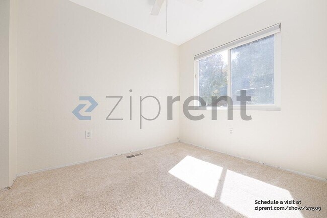 Building Photo - 280 Ritchey St