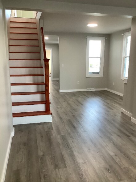 Building Photo - 407 Herman Ave