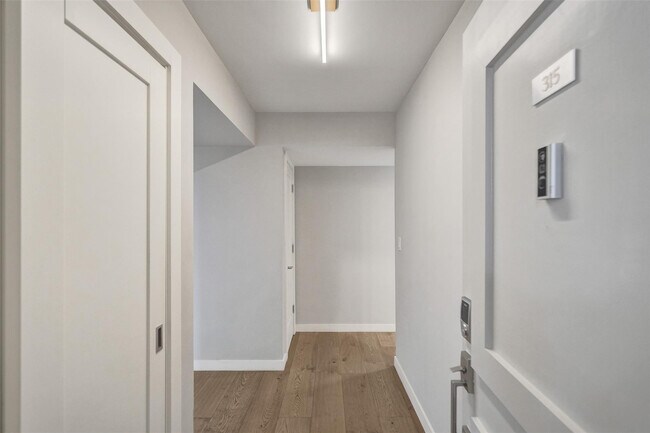 Building Photo - 5200 N Ocean Blvd