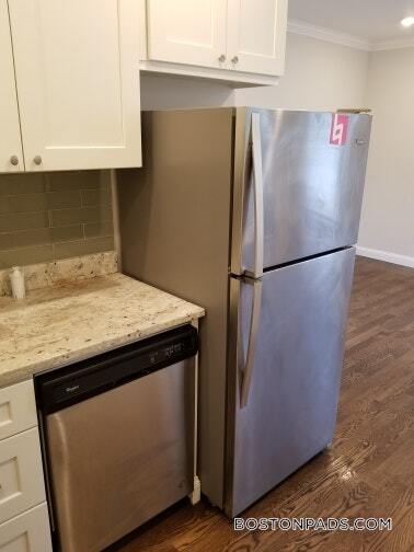 Building Photo - 19 Perrin St