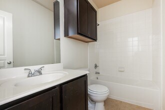 Building Photo - 8114 Malago Point Dr