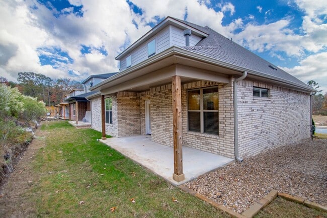 Building Photo - 306 Kanis Ridge Dr