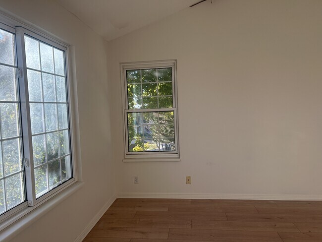 Building Photo - 11562 Cherry Knoll Cir