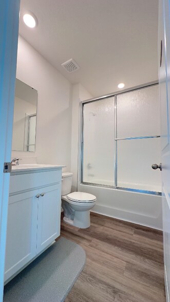 Building Photo - 1079 Morfontaine St