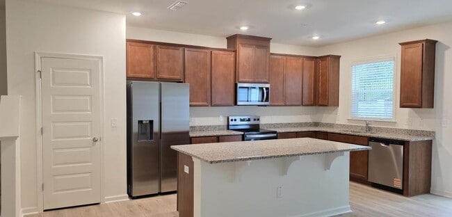 Building Photo - 185 Cabernet Dr