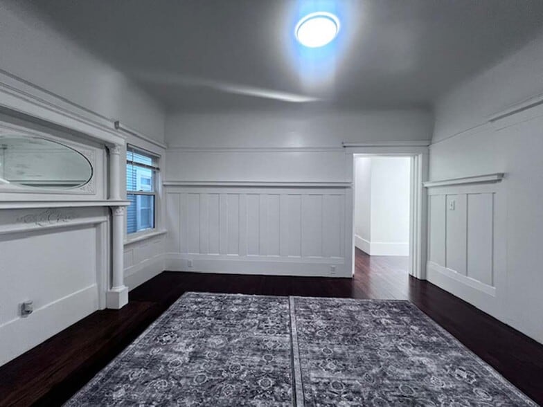 Building Photo - 1301 Adeline St