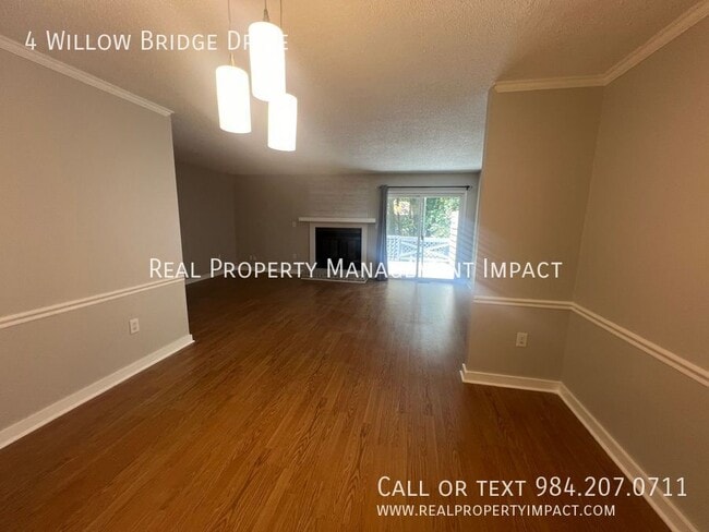 Building Photo - 4 Willow Bridge Dr