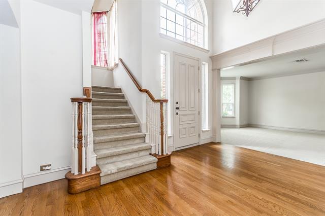Building Photo - 10804 Briar Brook Ln