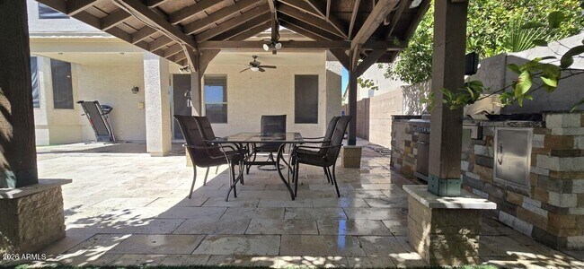 Building Photo - 6435 W Buckskin Trail