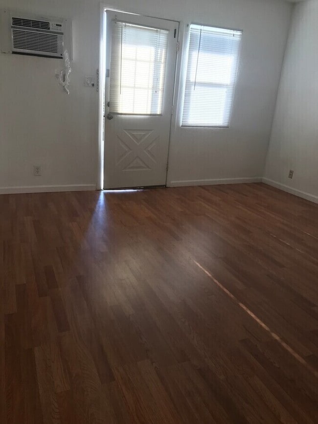 Building Photo - 2140 California St