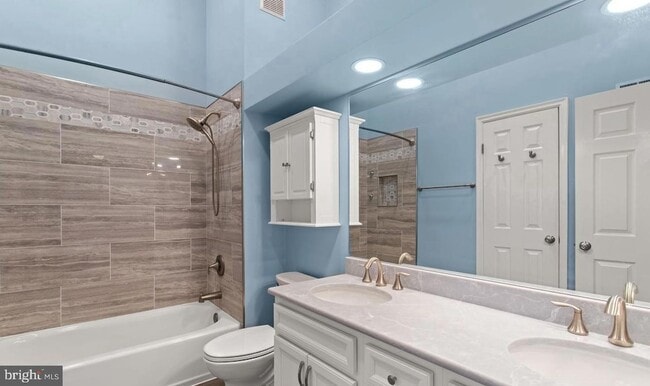 Building Photo - 6359 New Haven Ct