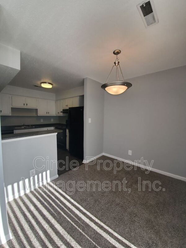 Building Photo - 2021 Highridge Dr SW
