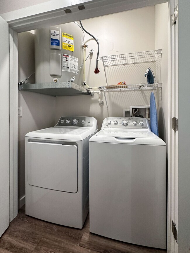 Building Photo - 1001 Marshall Ave