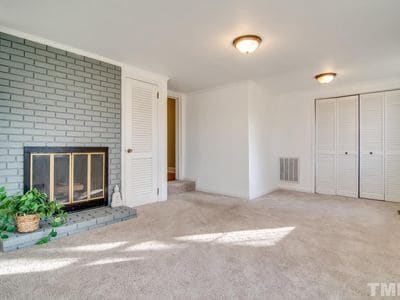 Building Photo - 313 Raynor St