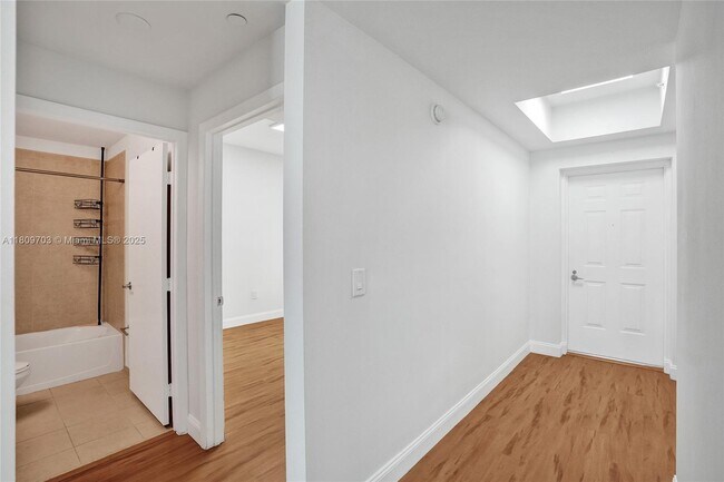 Building Photo - 3340 NE 190th St