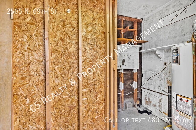 Building Photo - 2505 N 69th St