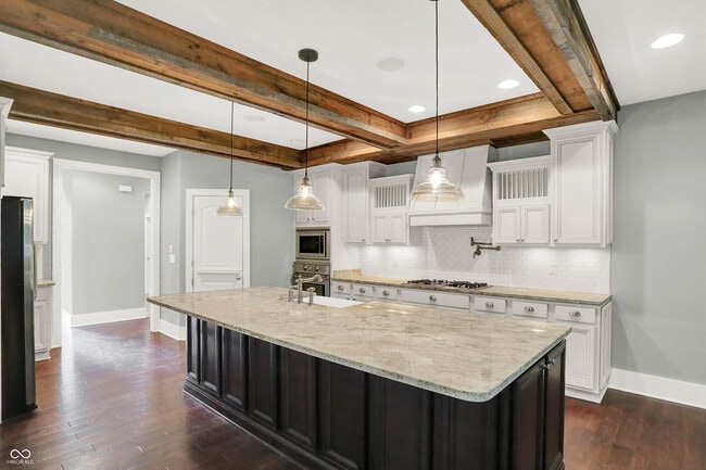 Building Photo - 16893 Oak Manor Dr