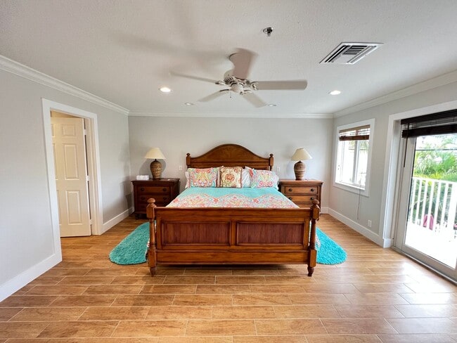 Building Photo - Beautiful 4 Bed 4.5 Bath luxury Townhouse with Elevator located by the Beach Lauderdale by the Sea