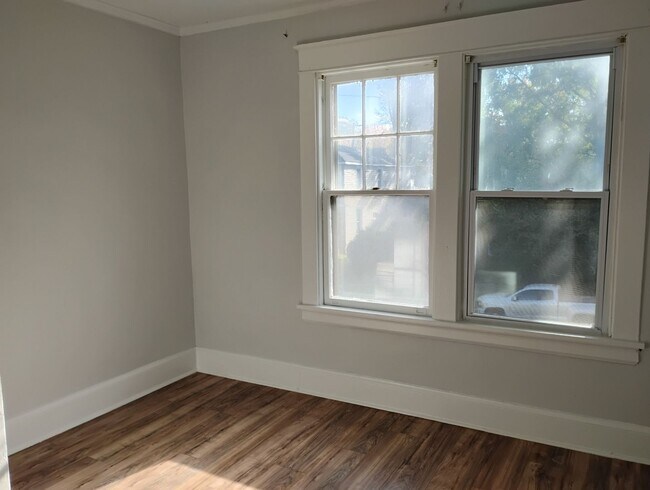 Building Photo - Maryland Ave