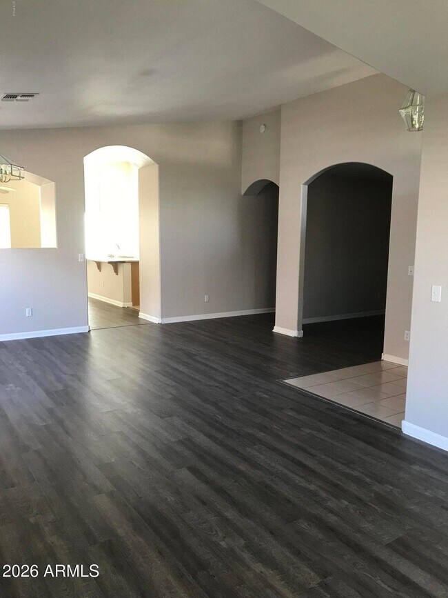 Building Photo - 5123 E Libby St