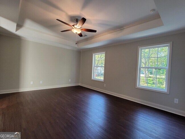 Building Photo - 9661 Davis St