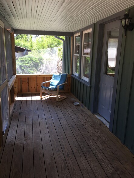 screen porch interior - 3837 Old Hendersonville Highway