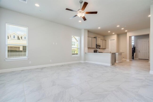Building Photo - 600 C-Bar Ranch Trl