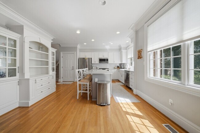 Building Photo - 4013 Lambs Creek Ct