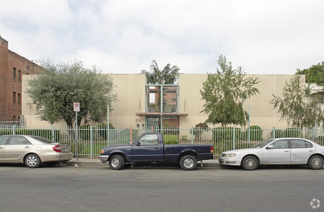 Building Photo - 241 S Alexandria Ave