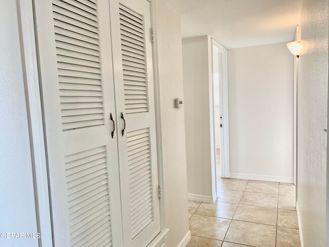 Building Photo - 308 Cabaret Dr