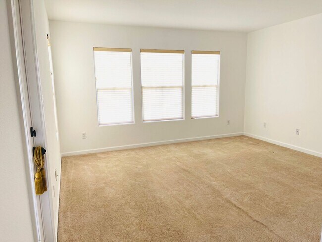 Building Photo - 4285 Bromley Ct