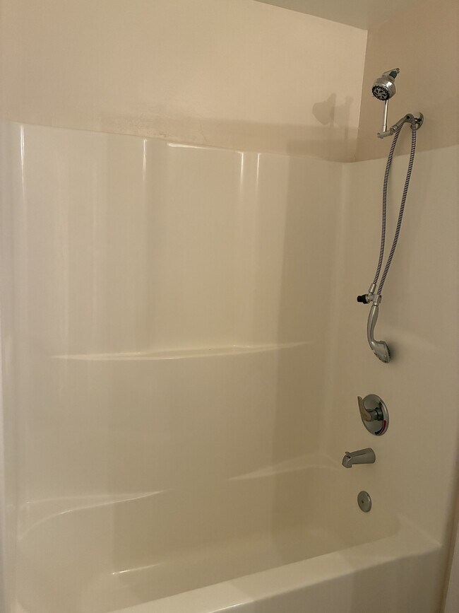 Building Photo - 6079 E Quitman St