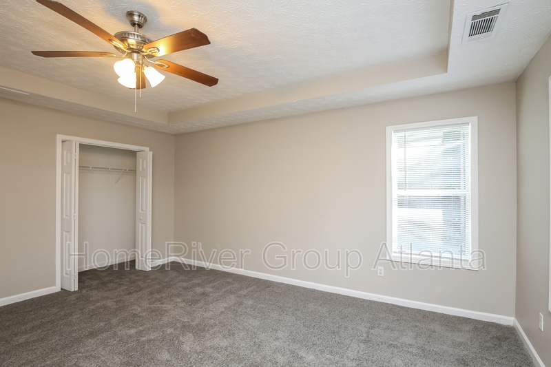 Building Photo - 9108 S Sterling Lakes Dr