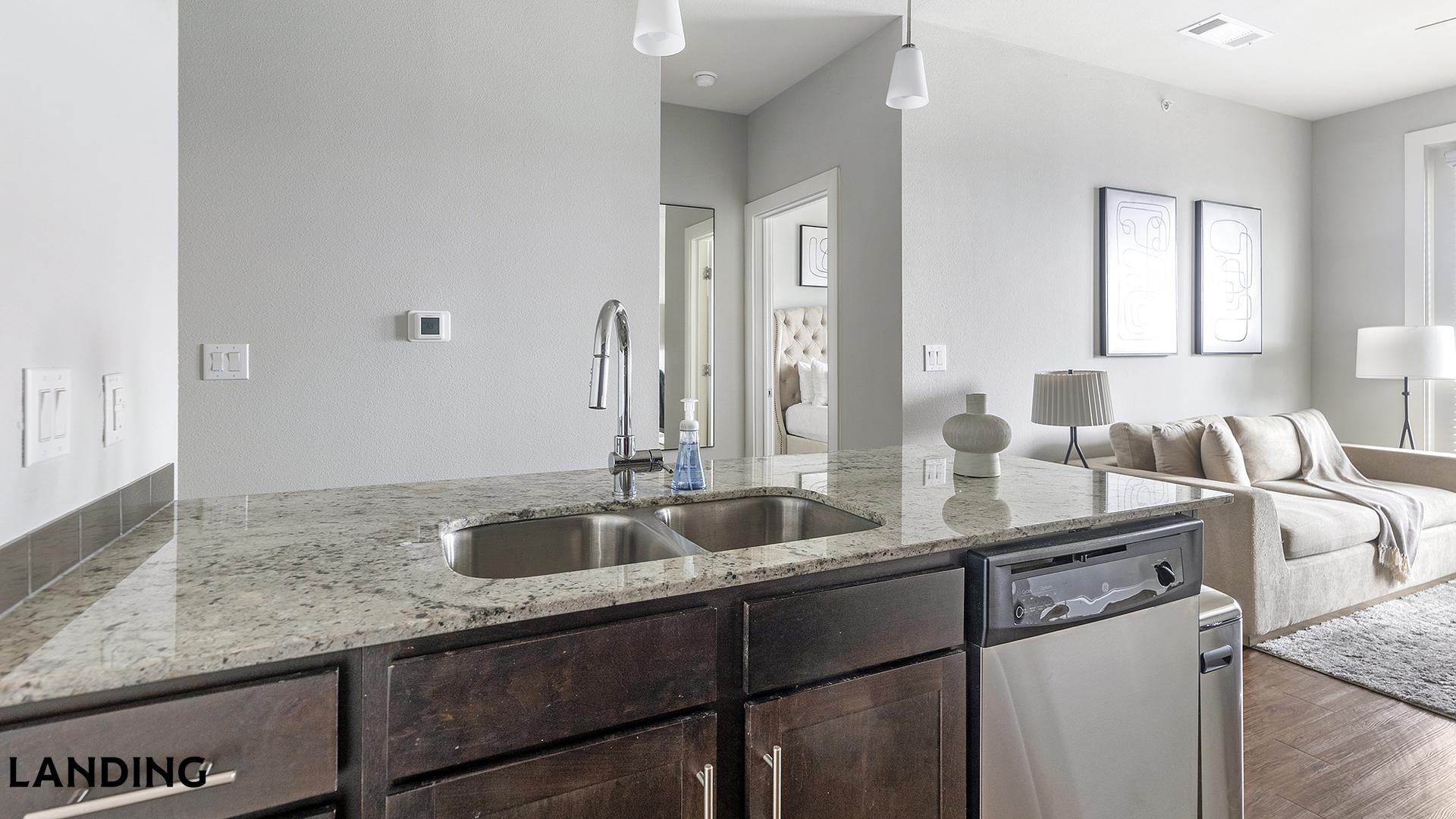 Building Photo - 4300 Cromwell Dr