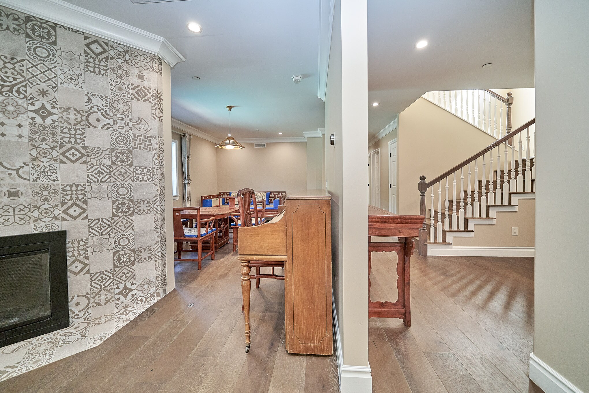 Building Photo - 4736 Rosemont Ave