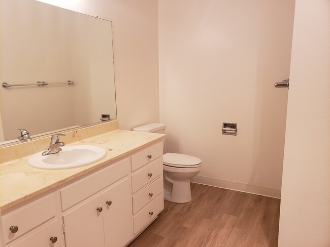 Building Photo - 22 Marinero Circle, Unit 40