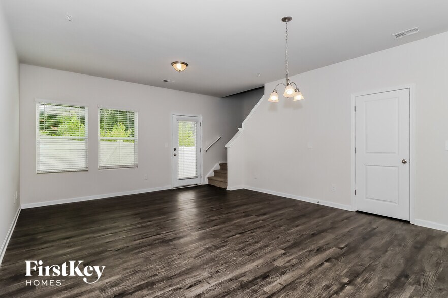 Building Photo - 2059 Cypress Village Dr NW