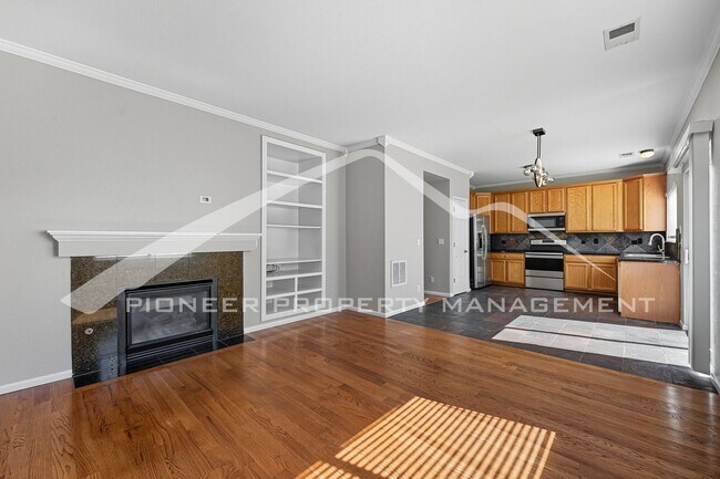 Building Photo - Spacious Home with Central AC and Washer/D...