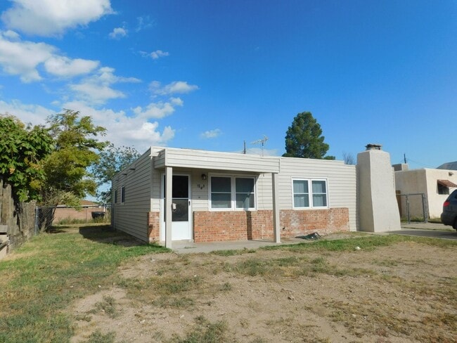 Building Photo - 1803 Mason Dr