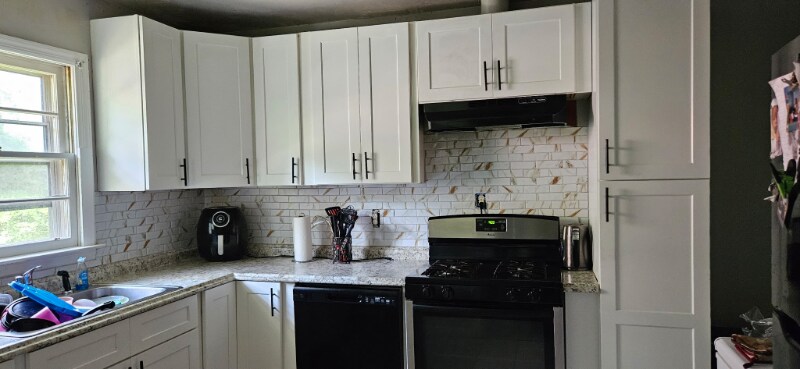 Building Photo - 102 Batiste Garden Cir