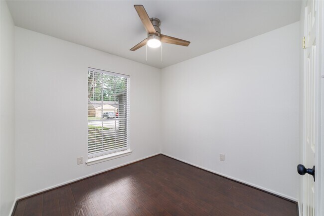 Building Photo - 26 S White Pebble Ct