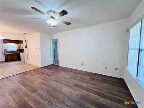 Building Photo - 1506 Alamo Ave